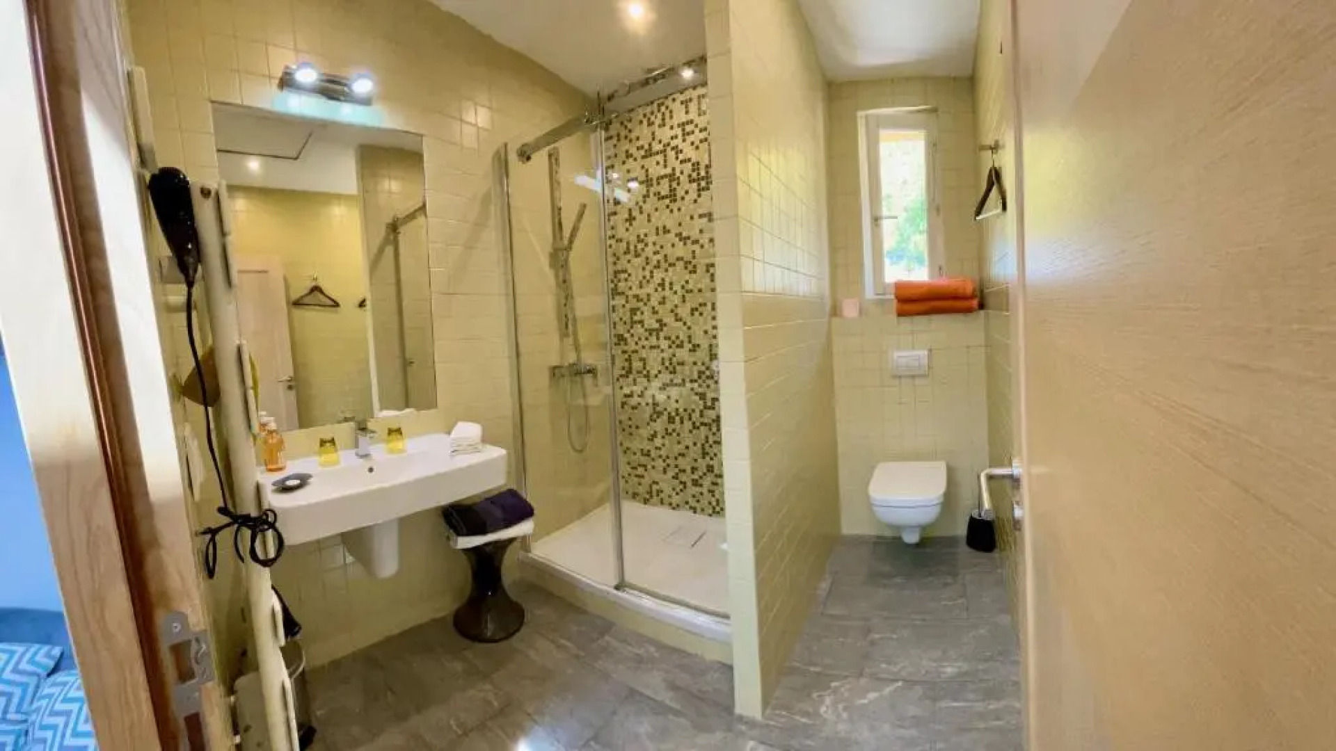 Suites & Balnéo chez l'habitant - Vue panoramique sur le Vercors