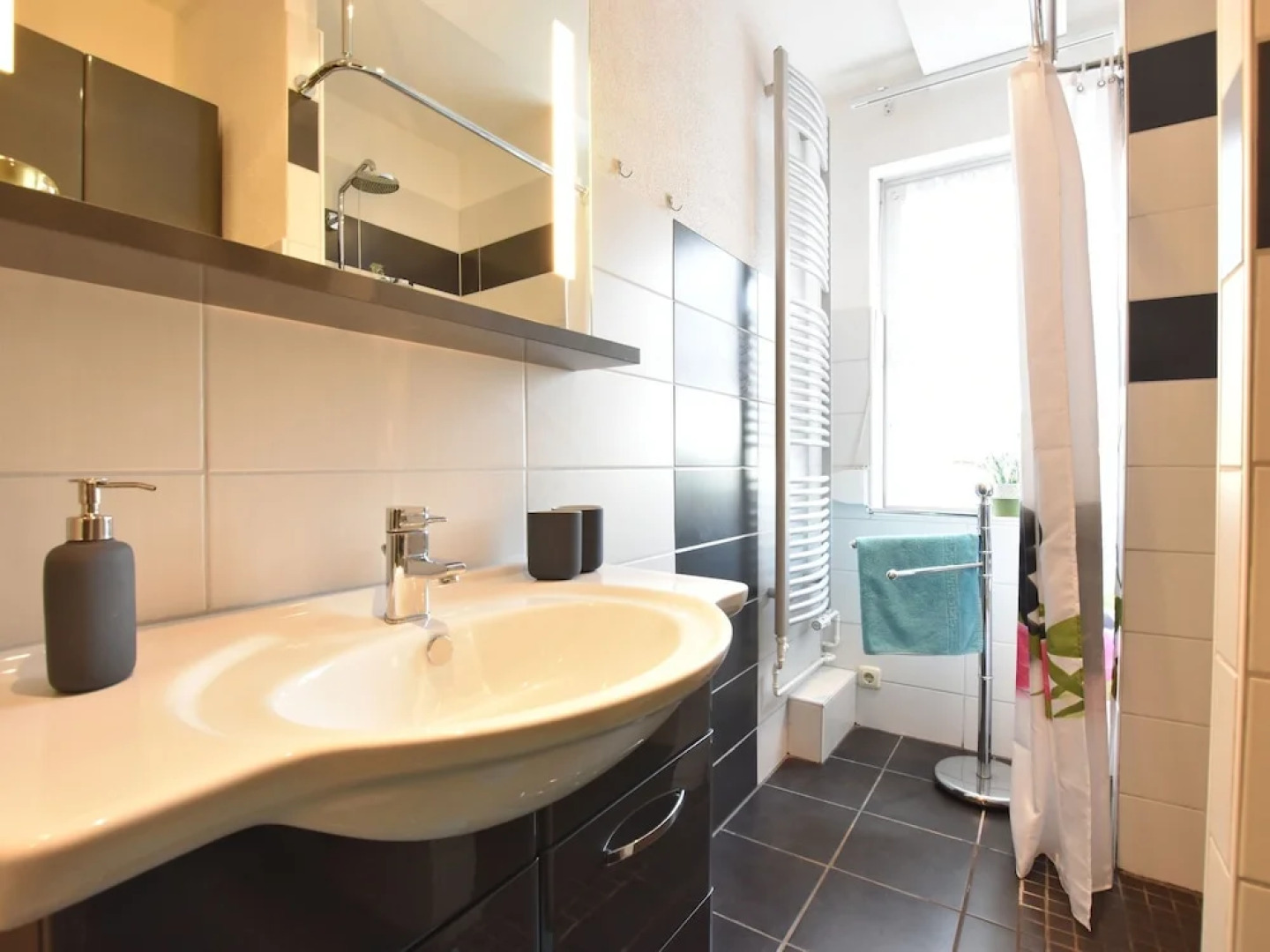 Luxurious Bungalow in Elmenhorst-Lichtenhagen with Garden