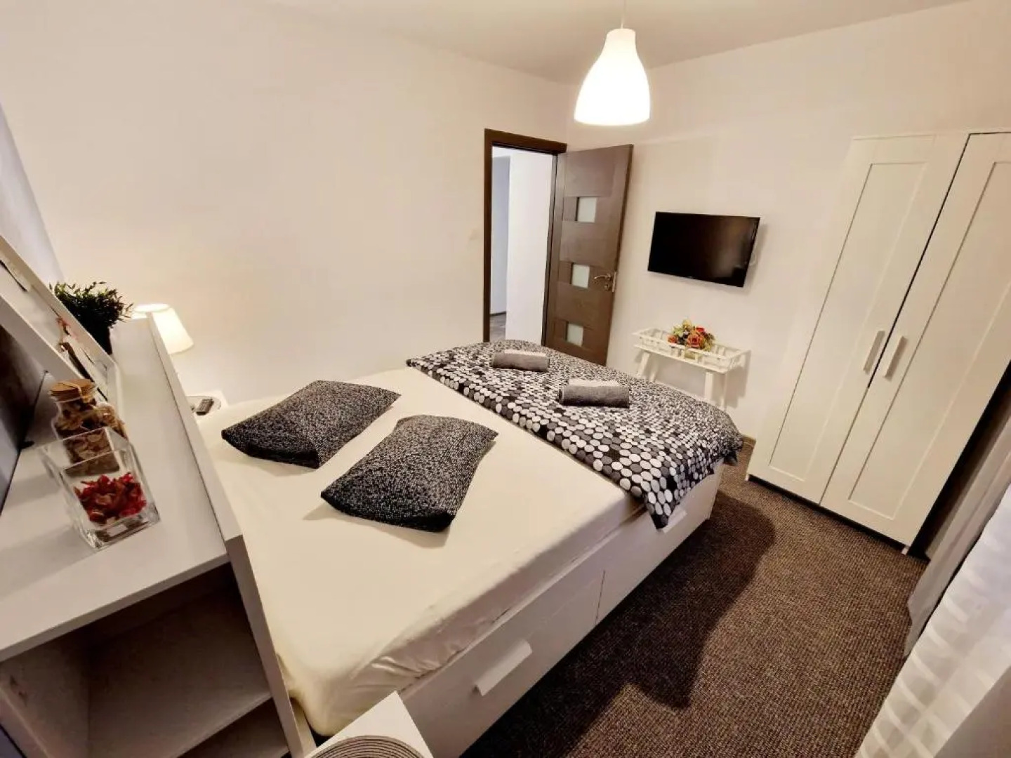 Marcos Apartments - Stanisoarei