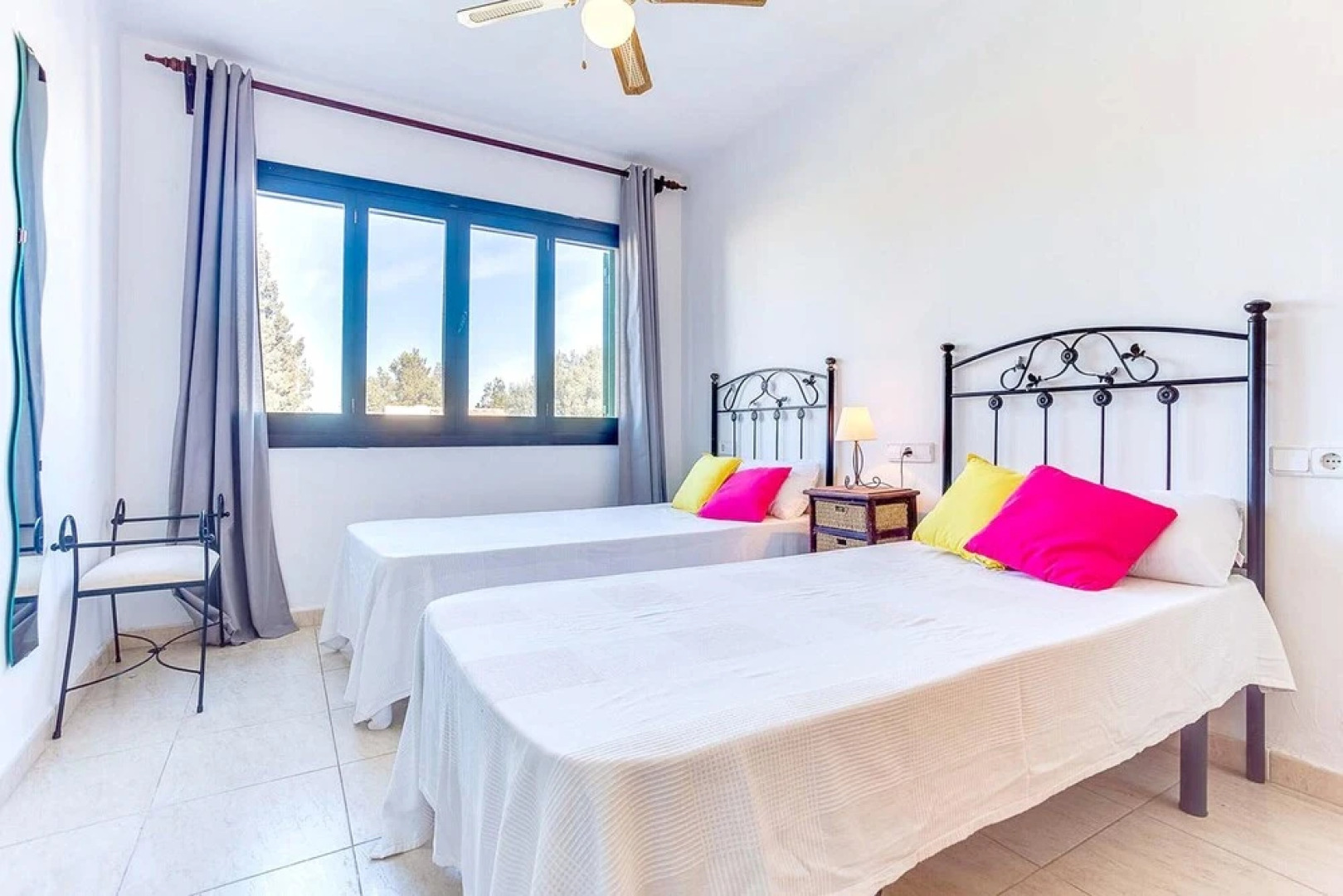 Villa With 5 Bedrooms in Portocolom, With Wonderful City View, Private Pool, Enclosed Garden Near the Beach