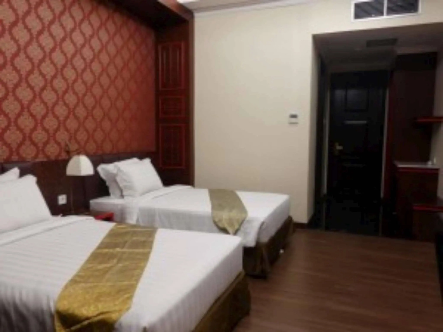 The Grantage Hotel & Sky Lounge