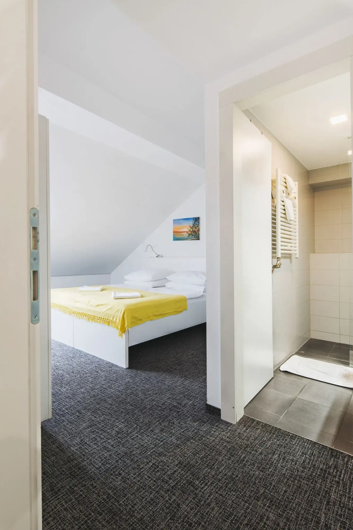 Tia Apartments and Rooms