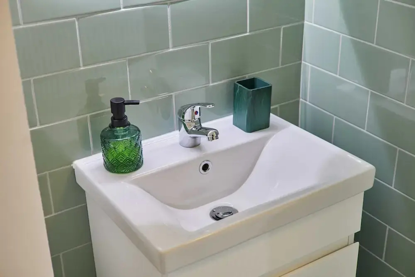 Host Stay Joffre Avenue