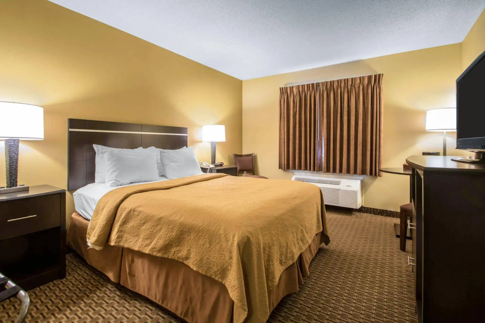 Quality Inn & Suites Sun Prairie Madison East