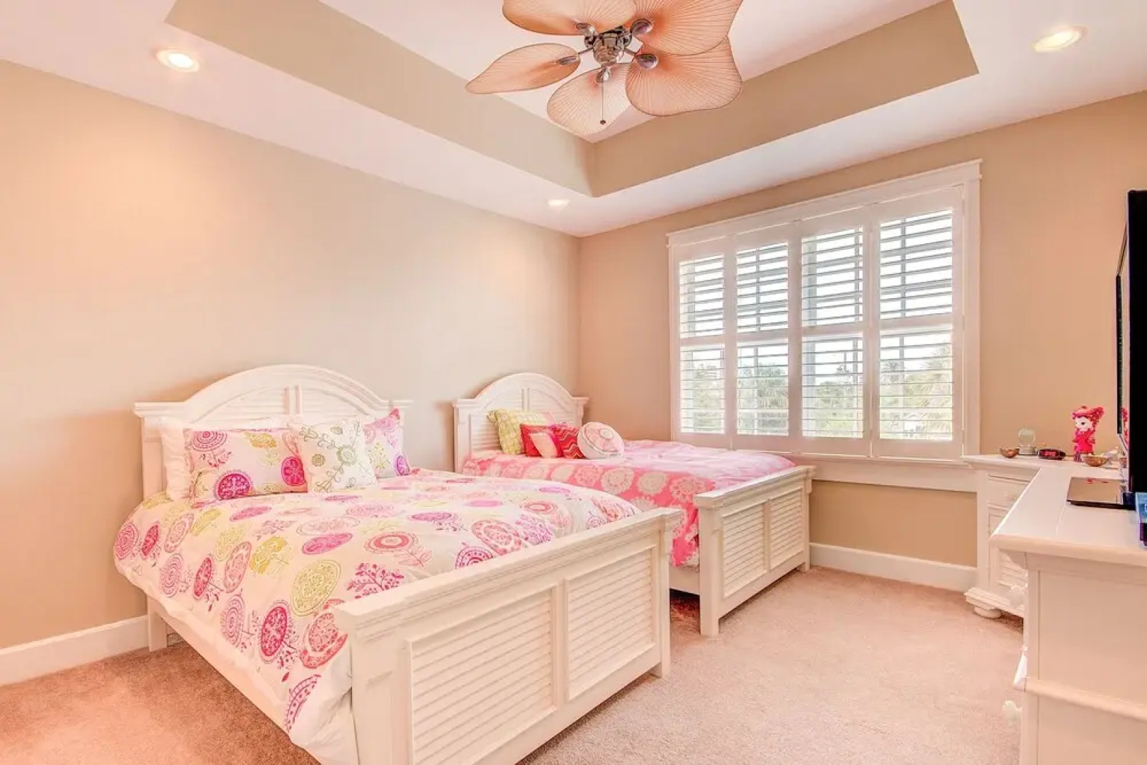 Ultimate Island Getaway - Monthly Beach Rental 4 Bedroom Home by RedAwning