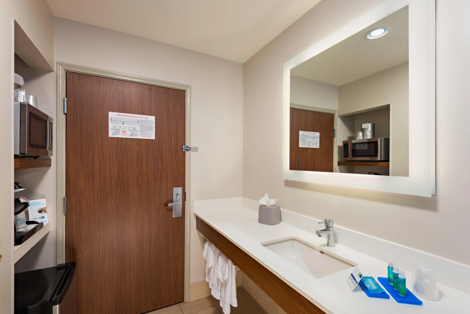 Holiday Inn Express Hotel & Suites PEORIA NORTH - GLENDALE by IHG