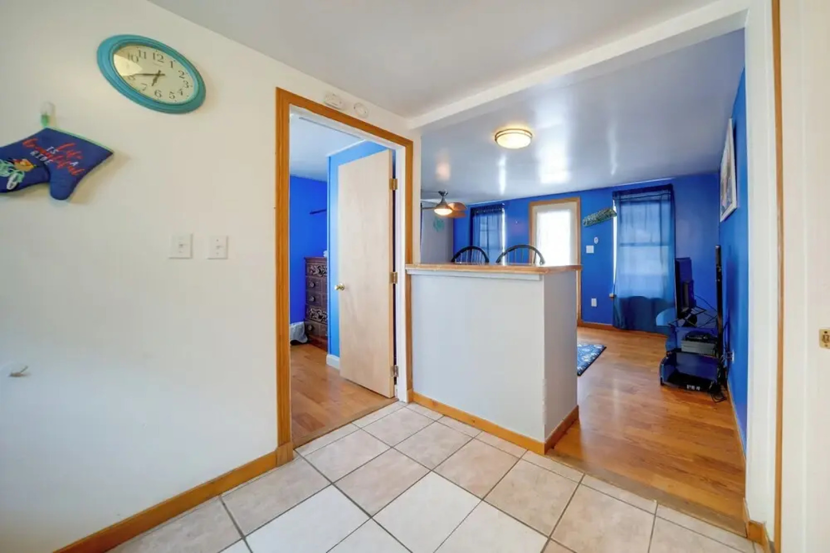 Pet-friendly Lake Erie Cottage - Walk to the Water