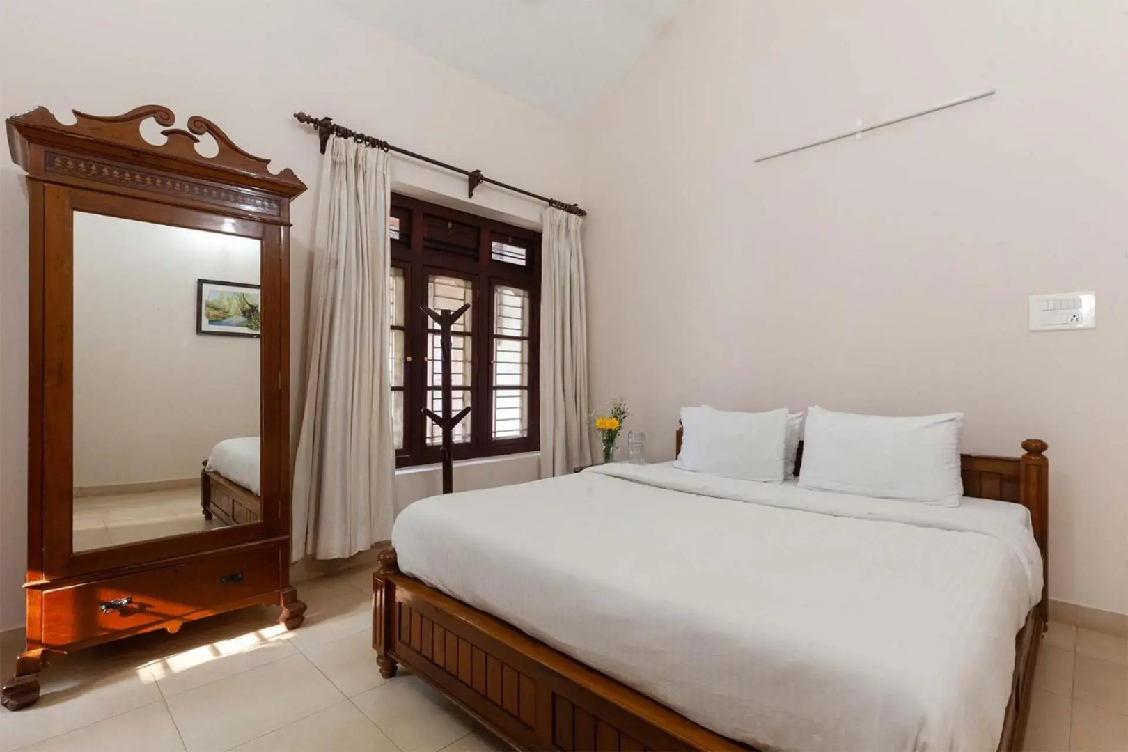 StayVista at Crystal Homestay