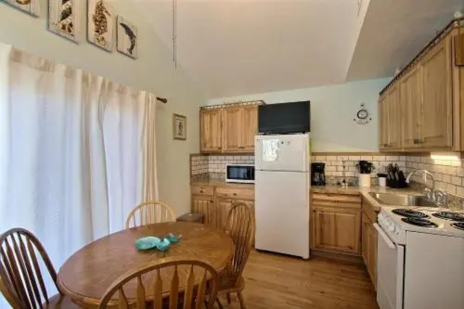 NC 12 56821-20 Condo by RedAwning