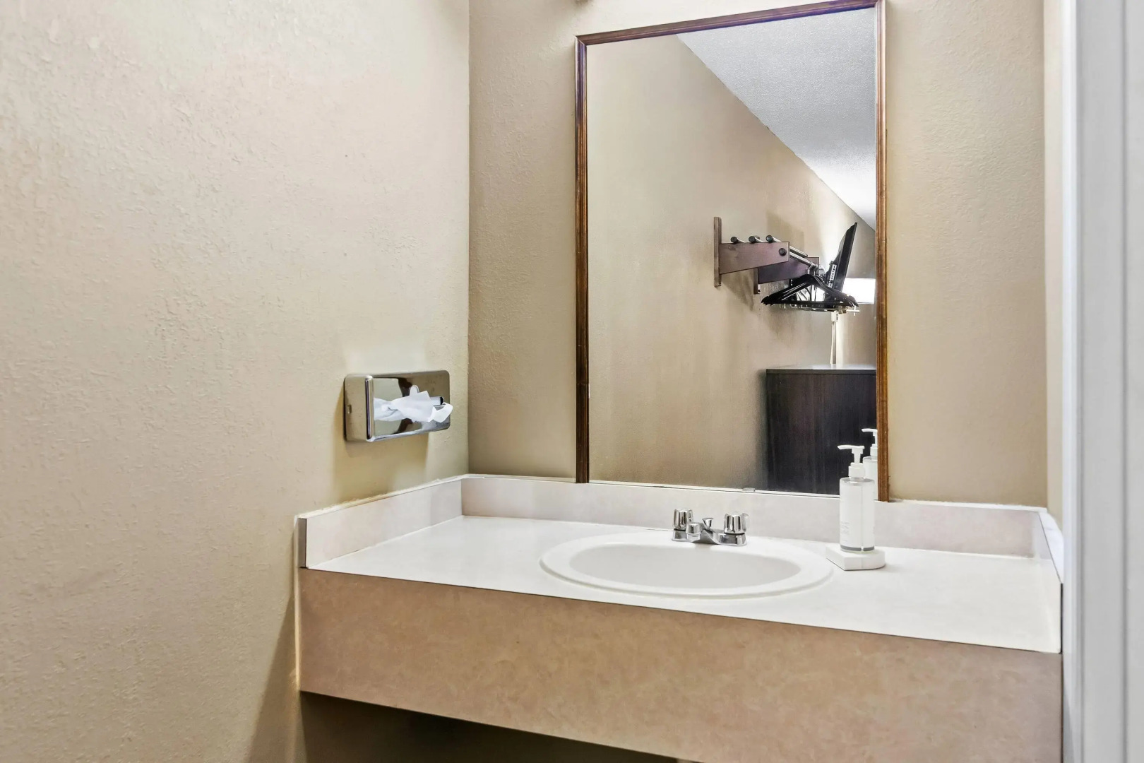 Super 8 by Wyndham Columbia SC / Ft. Jackson