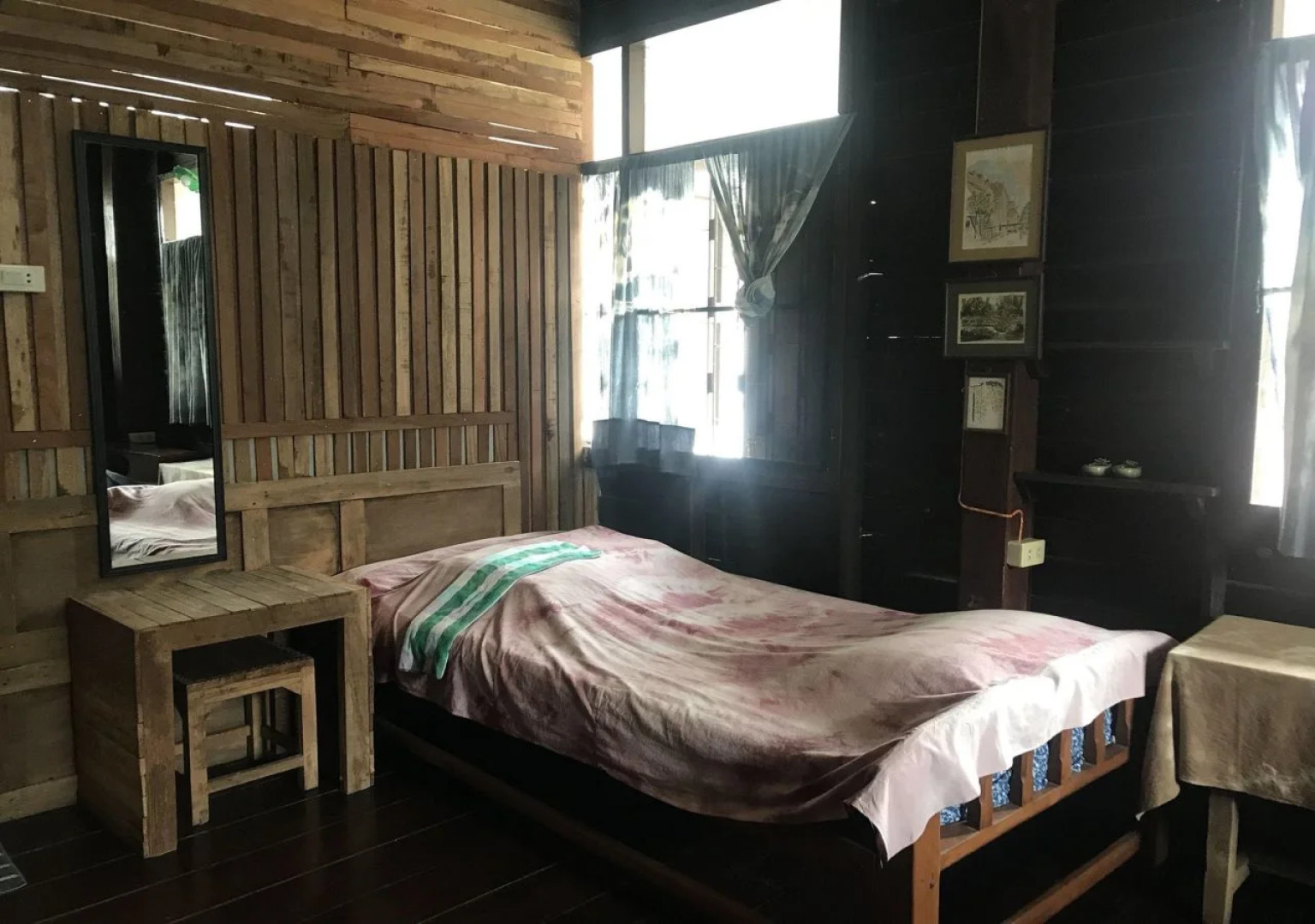 Banban Nannan Library and Guesthome