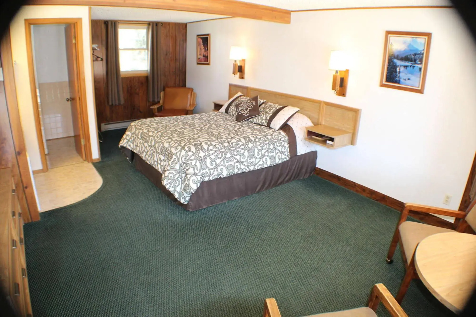 Lone Eagle Lodge