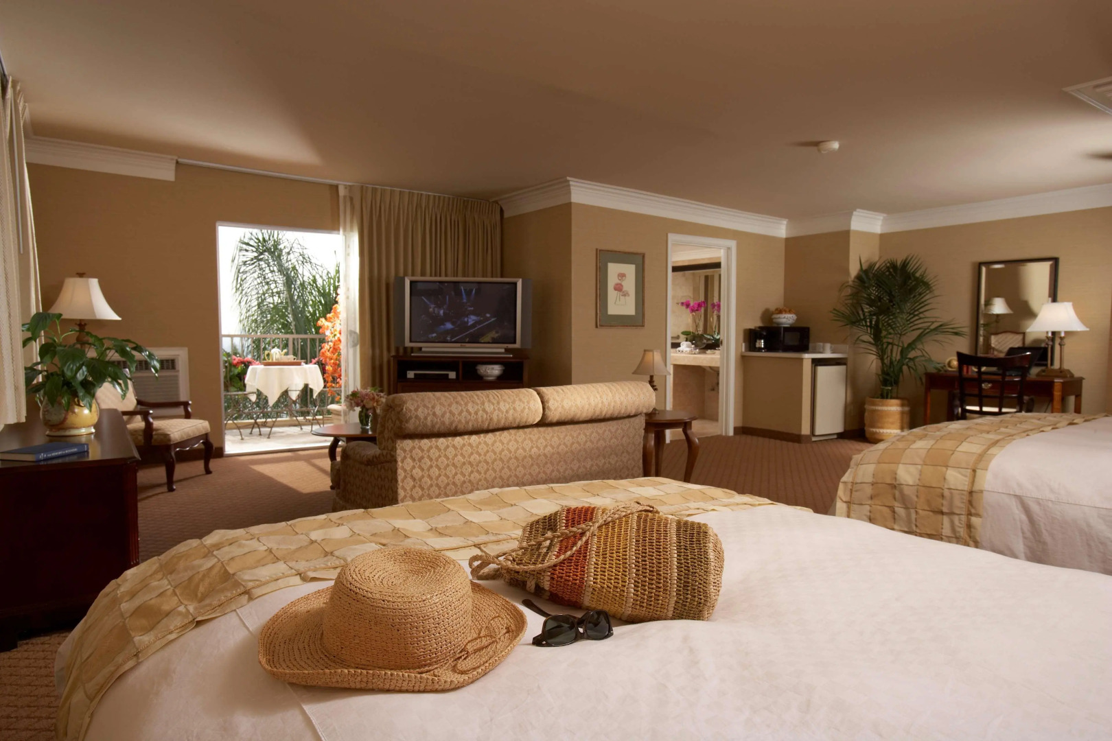 Best Western Plus Sunset Plaza Hotel