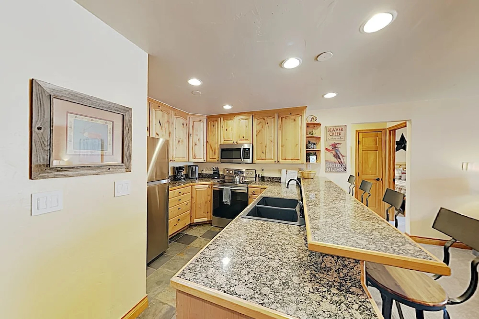 2BR w/ Hot Tub, Pool & Free Shuttle