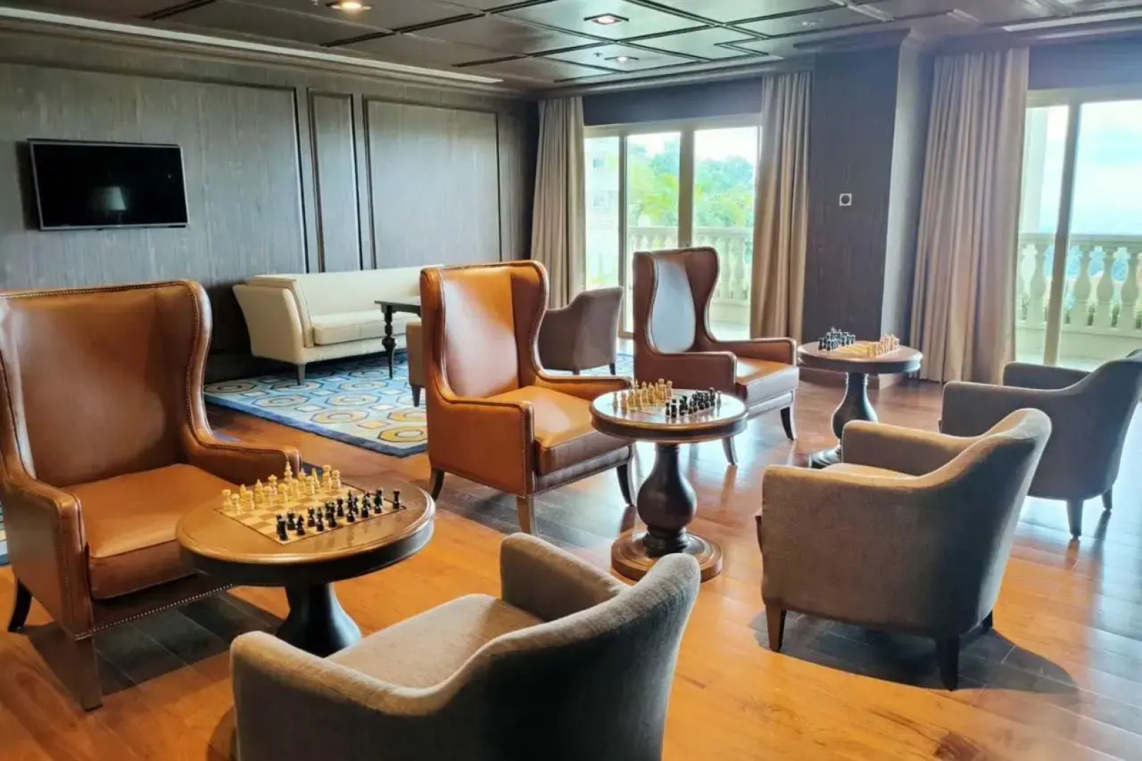 Scenic Tagaytay Getaway with Taal Views