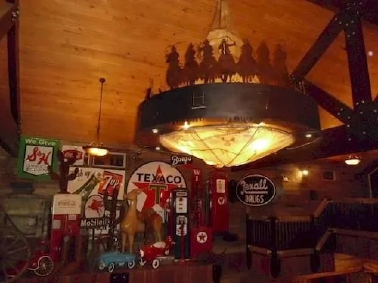 Antler Oaks Lodge and RV Resort