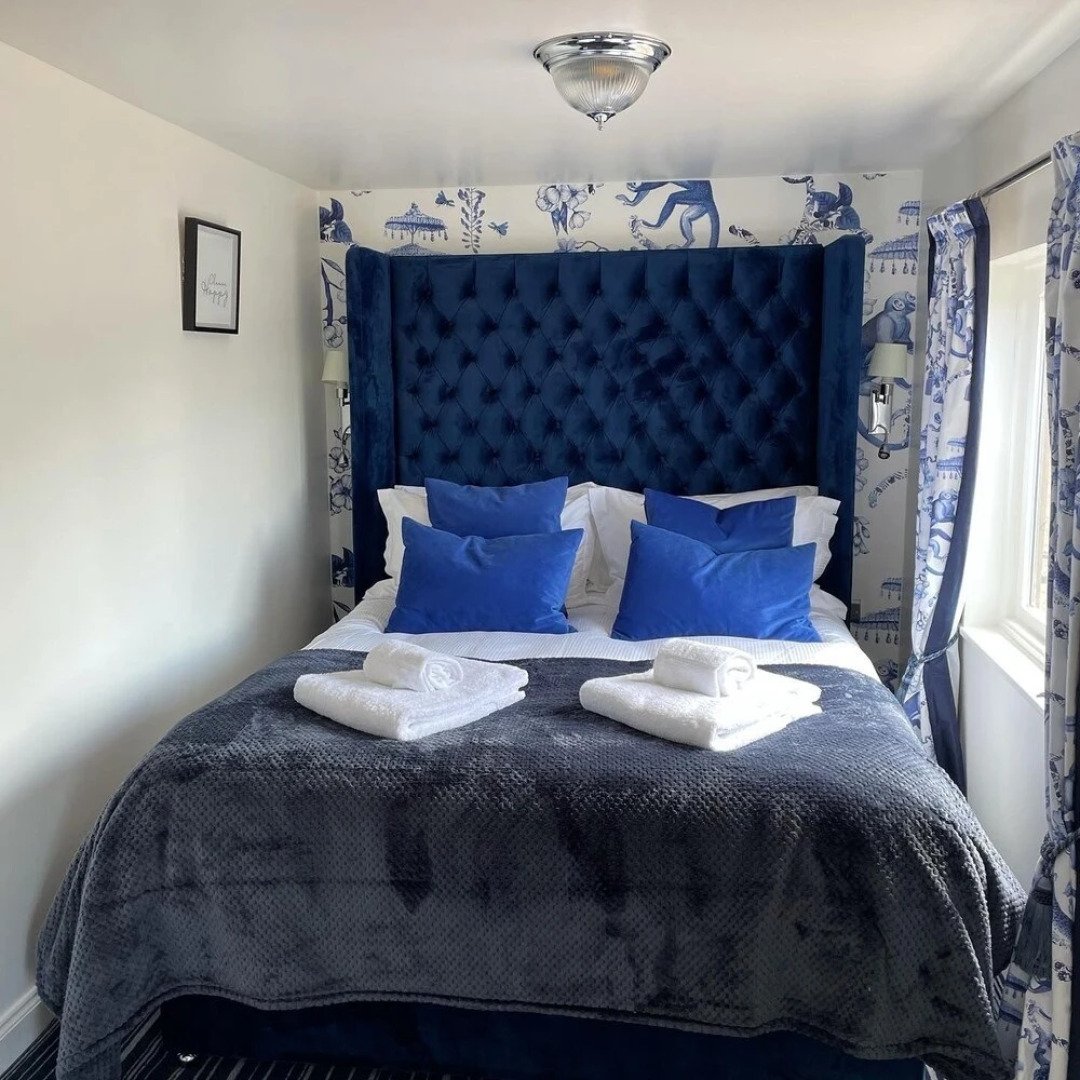 Cosy Lodge With Private Hot Tub in Tottergill Farm