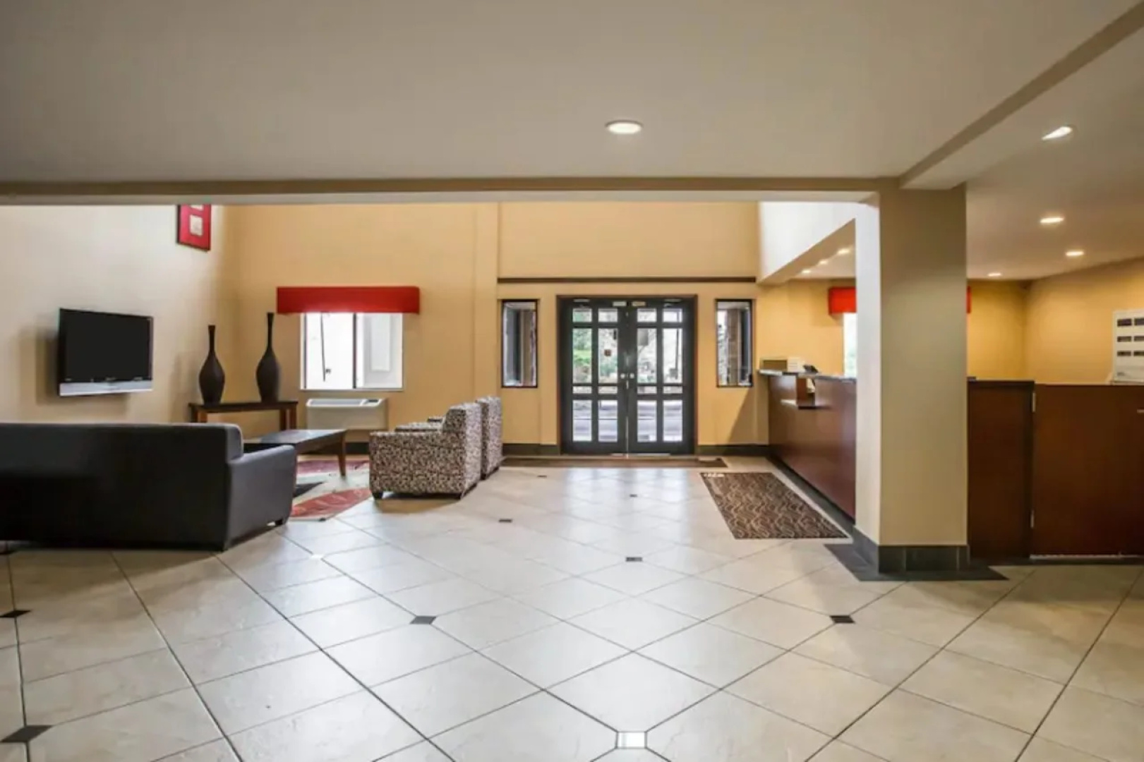 Econo Lodge Inn & Suites Monroe