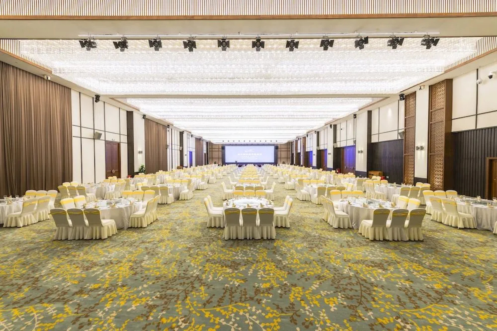 Country Garden Phoenix Hotel Nanchong