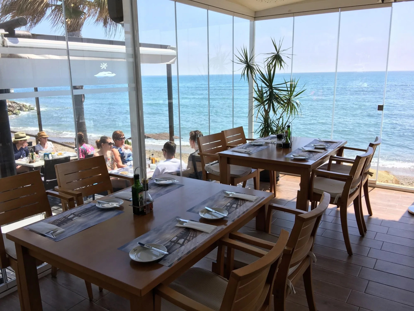 Mi Capricho Beachfront Apartment - Sitio de Calahonda