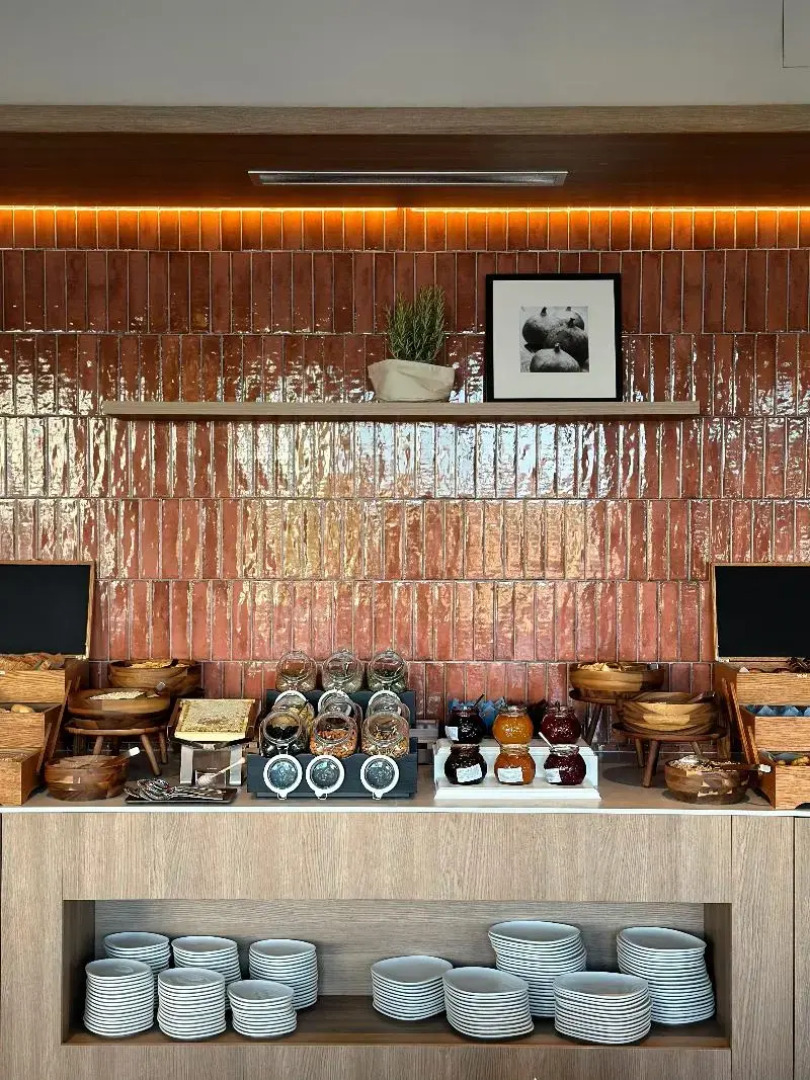 Molum Hotel & Residences