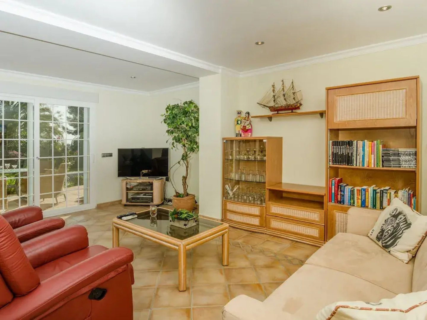 Sun-kissed Villa in Albir With Swimming Pool