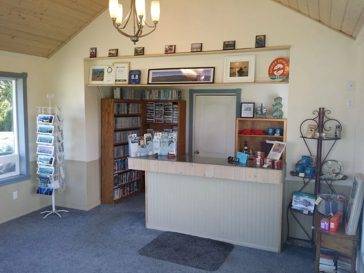 Juan de Fuca Waterfront Hotel & Cottages