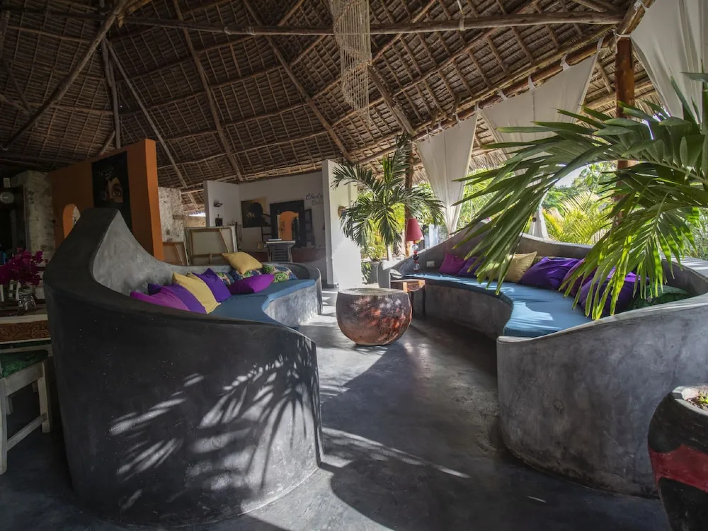 Tropical Boutique Hotel & Resto