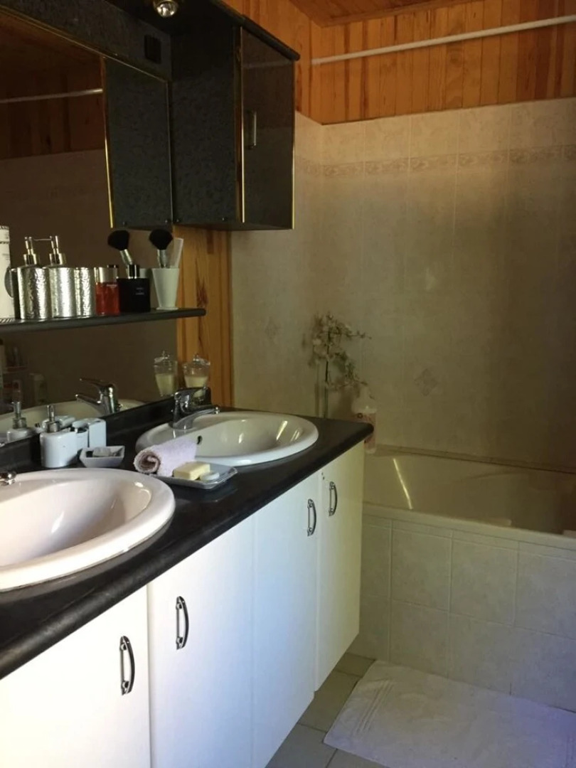 Villa With 5 Bedrooms in Tudeils, With Wonderful Mountain View, Privat