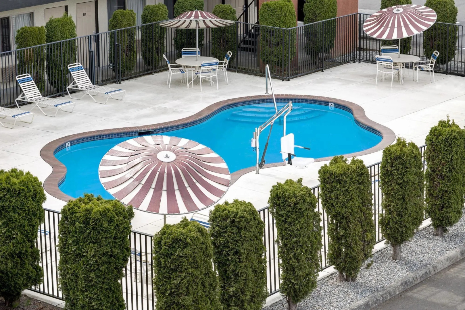 Olympic Inn & Suites