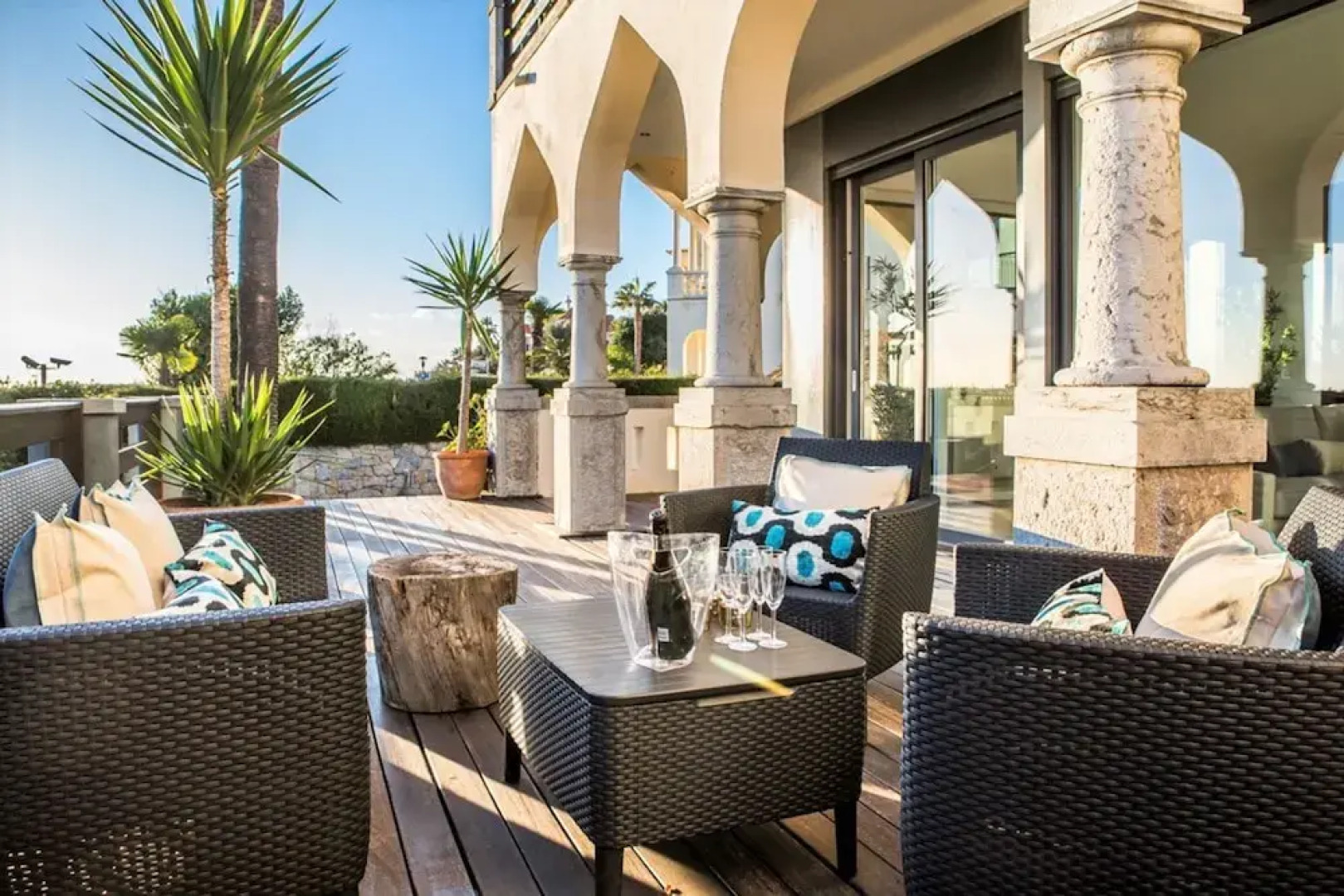 Seafront Manor by Cadenzalux