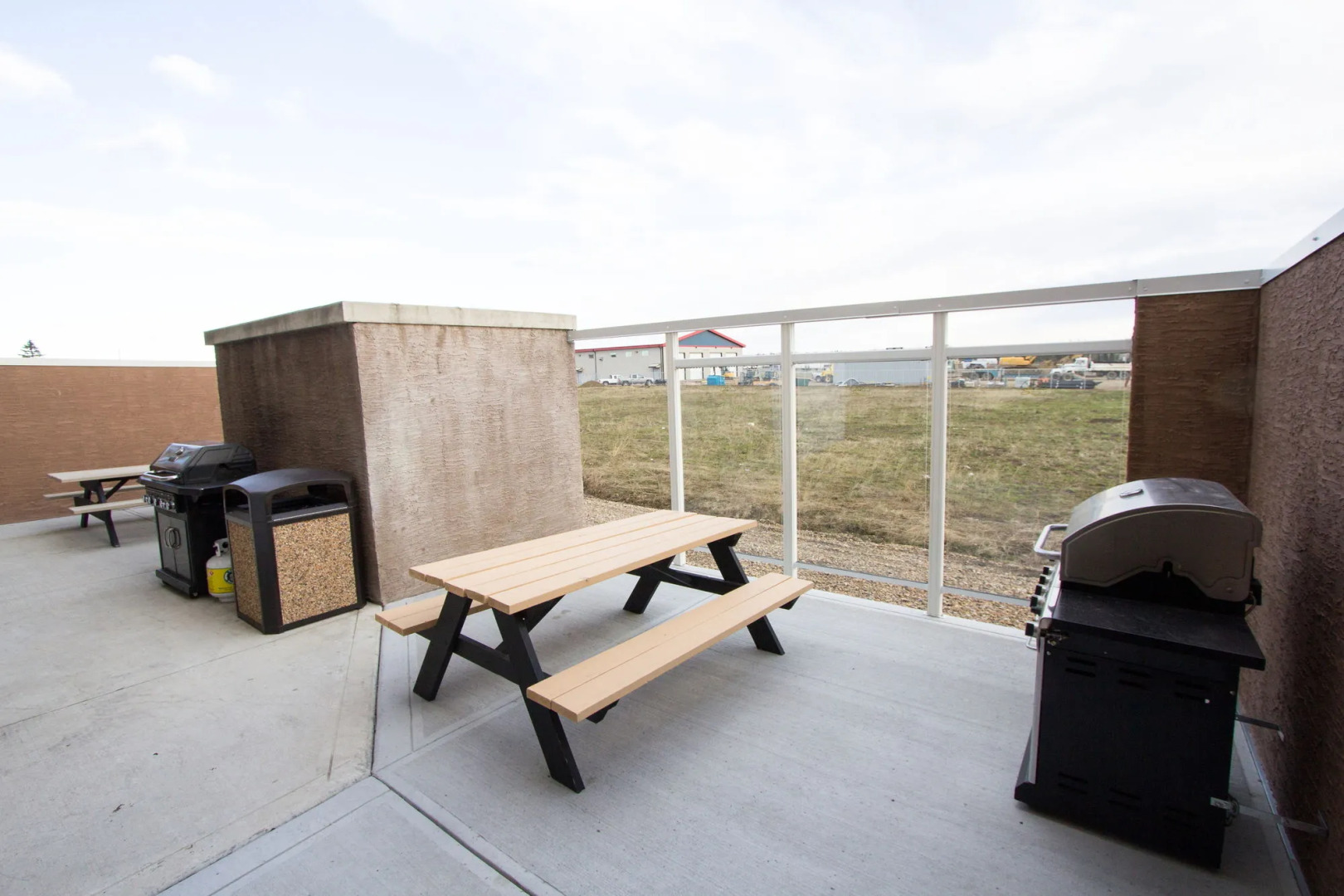 Service Plus Inns & Suites Drayton Valley