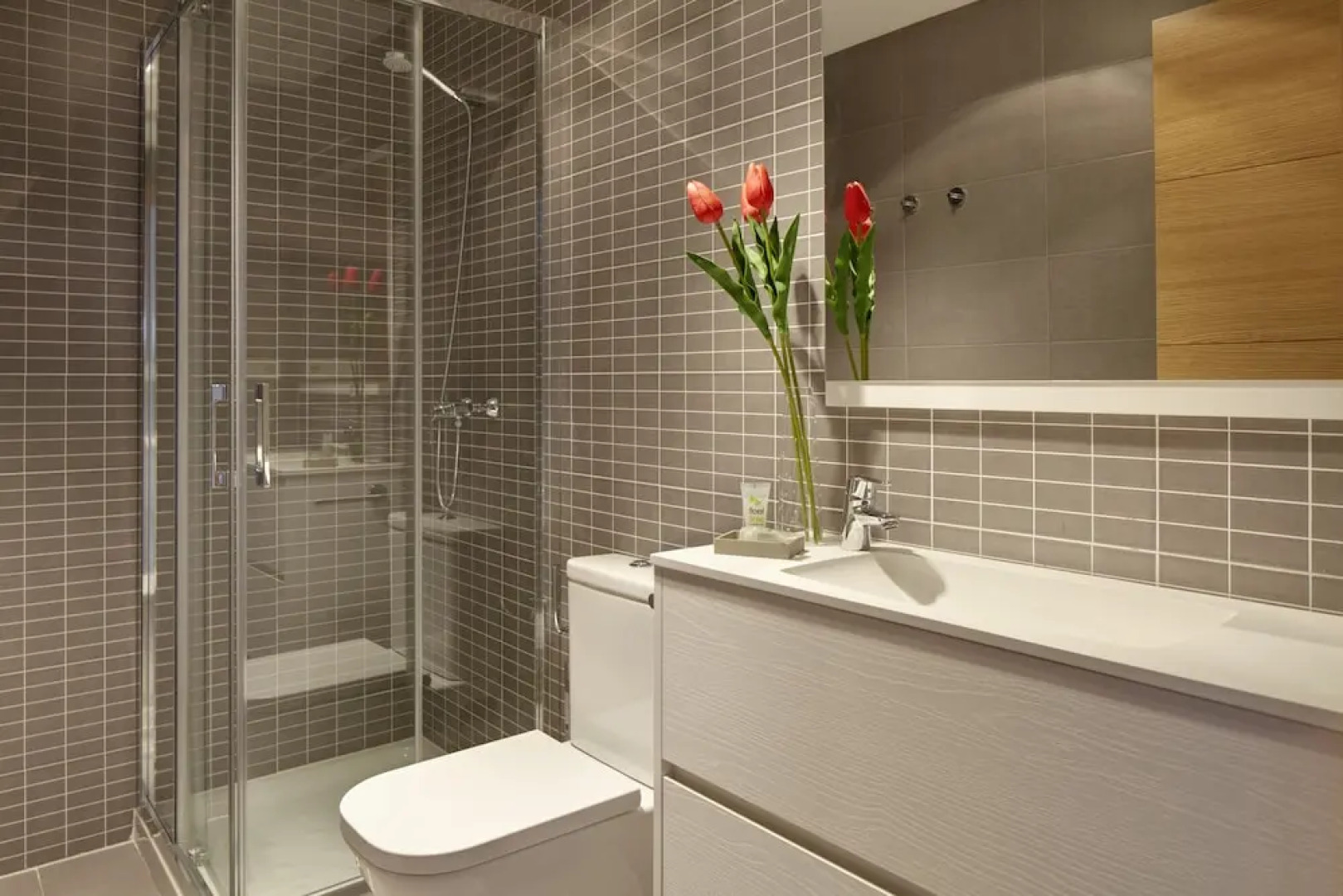 Gladys Enea 10 Apartment by FeelFree Rentals