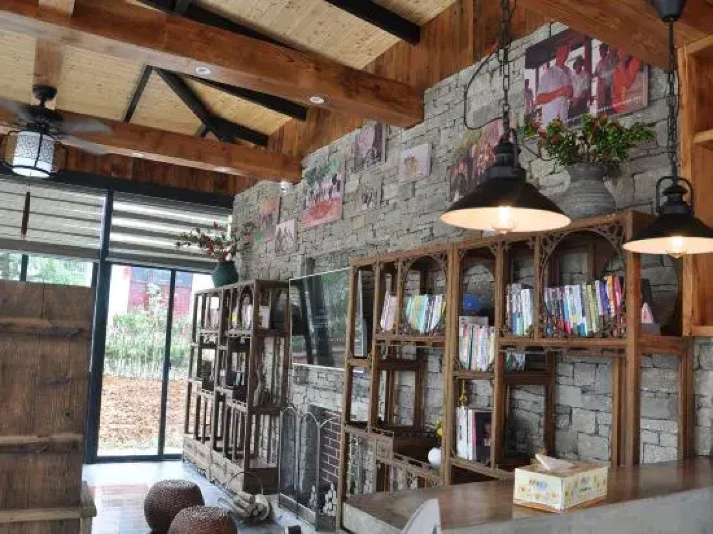 Sun Valley Expert Building