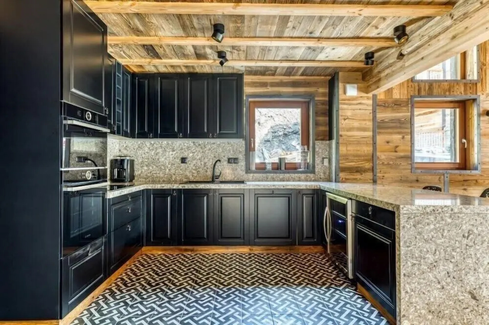 Chalet Raven Co-living