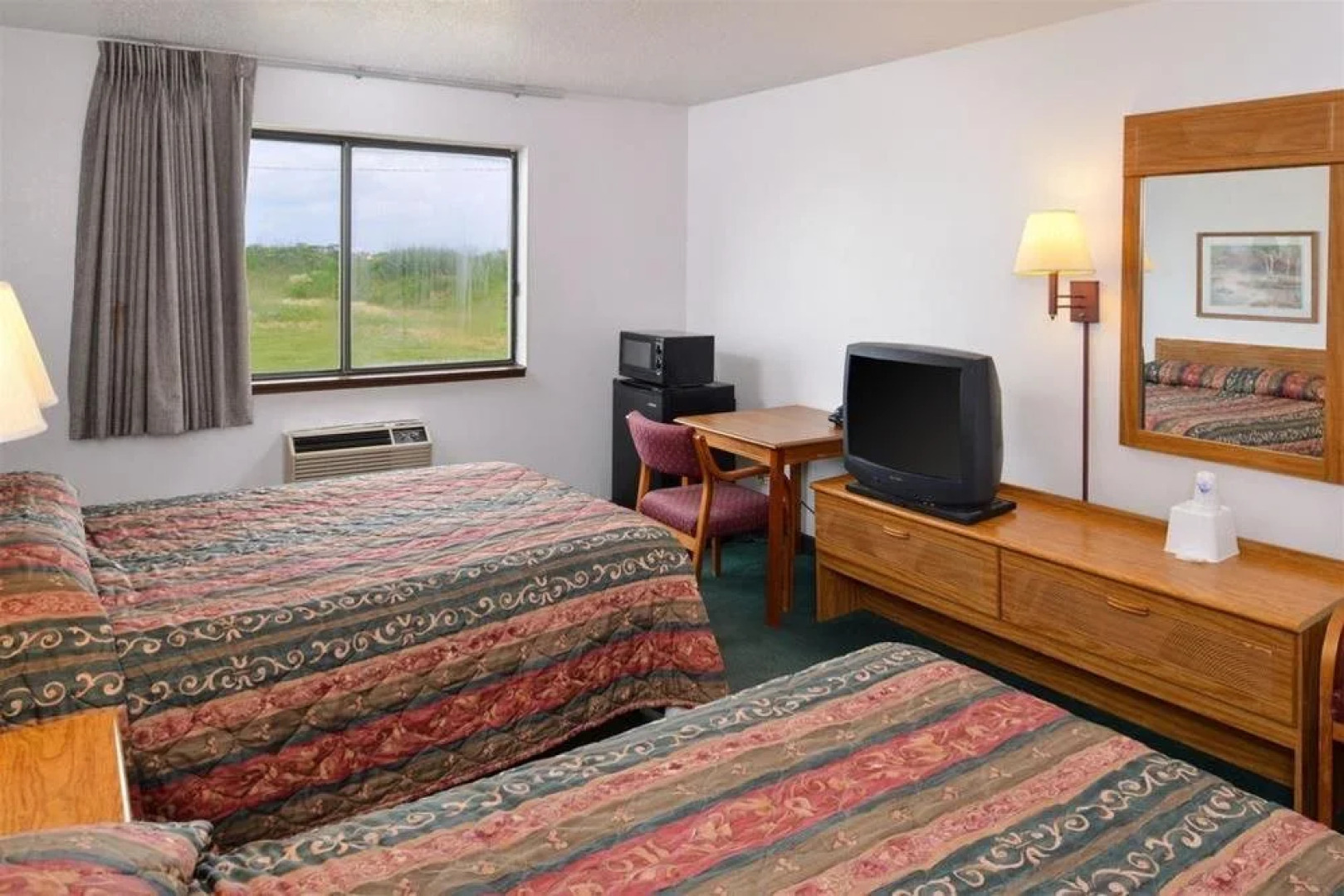 Americas Best Value Inn - Walcott / Davenport