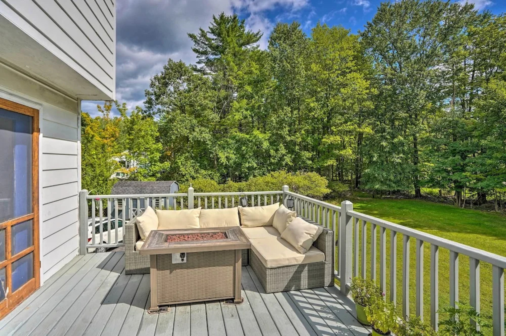 Woodstock Getaway w/ Hot Tub ~ 2 Mi to Dtwn!