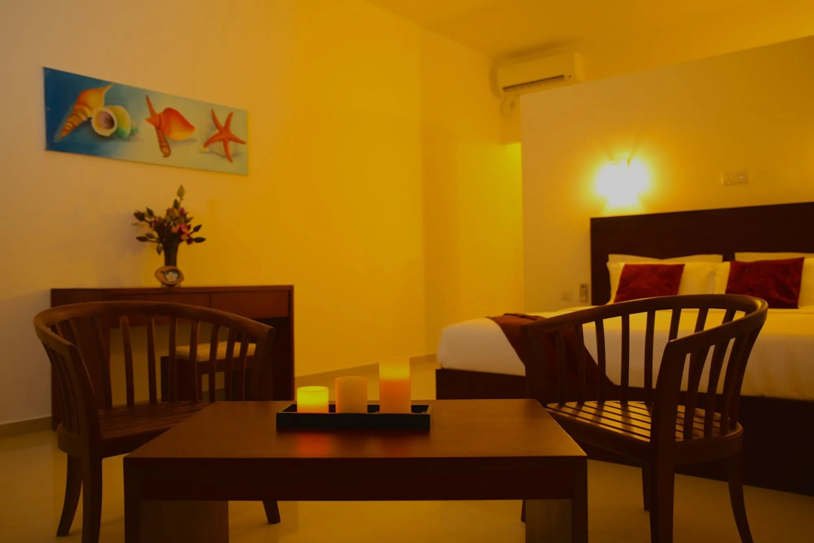 Whispering Palms Hotel