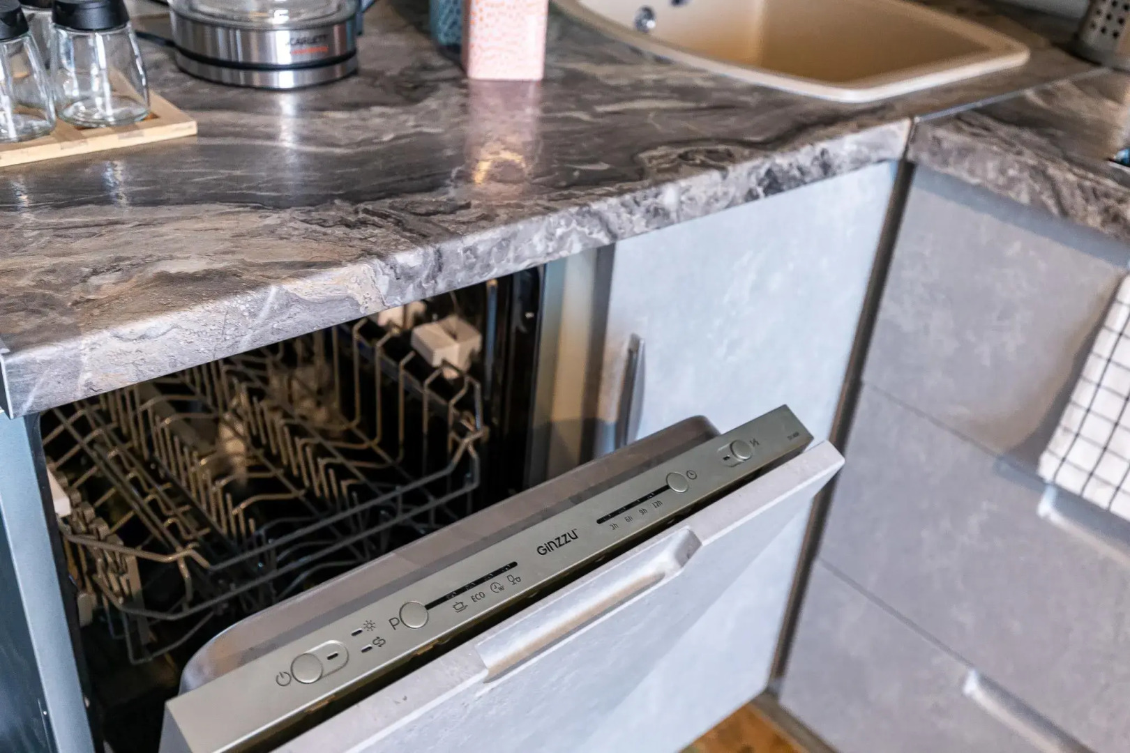 Апартаменты в ЖК Admiral Waterhouse на улице Адмиральская