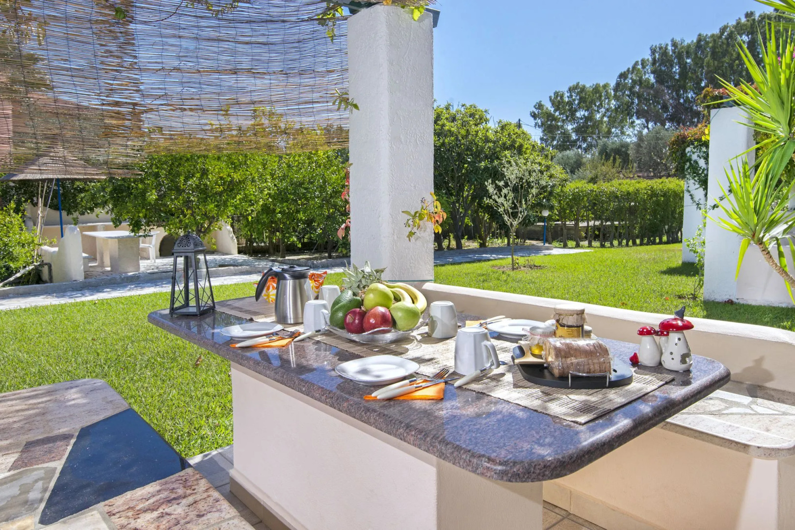 Elefteria Apartments