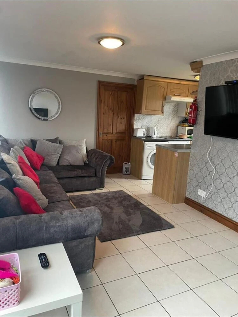 Charming 3-bed Chalet in Kidwelly