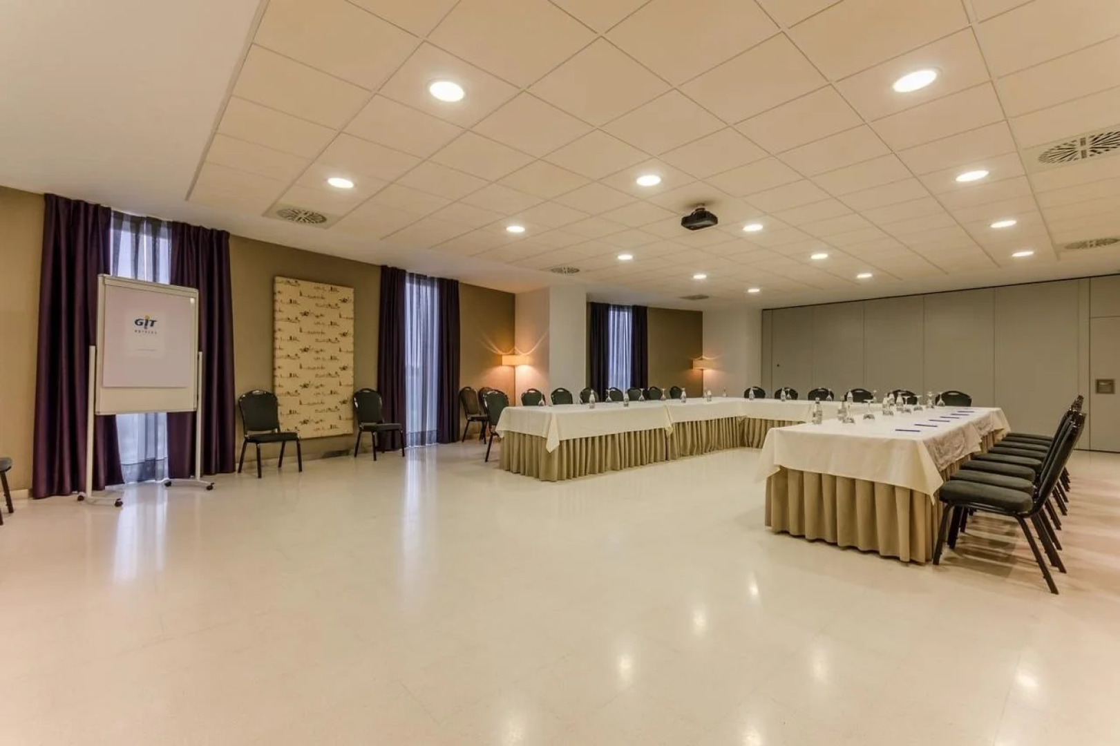 Hotel YIT Vía Sevilla Mairena