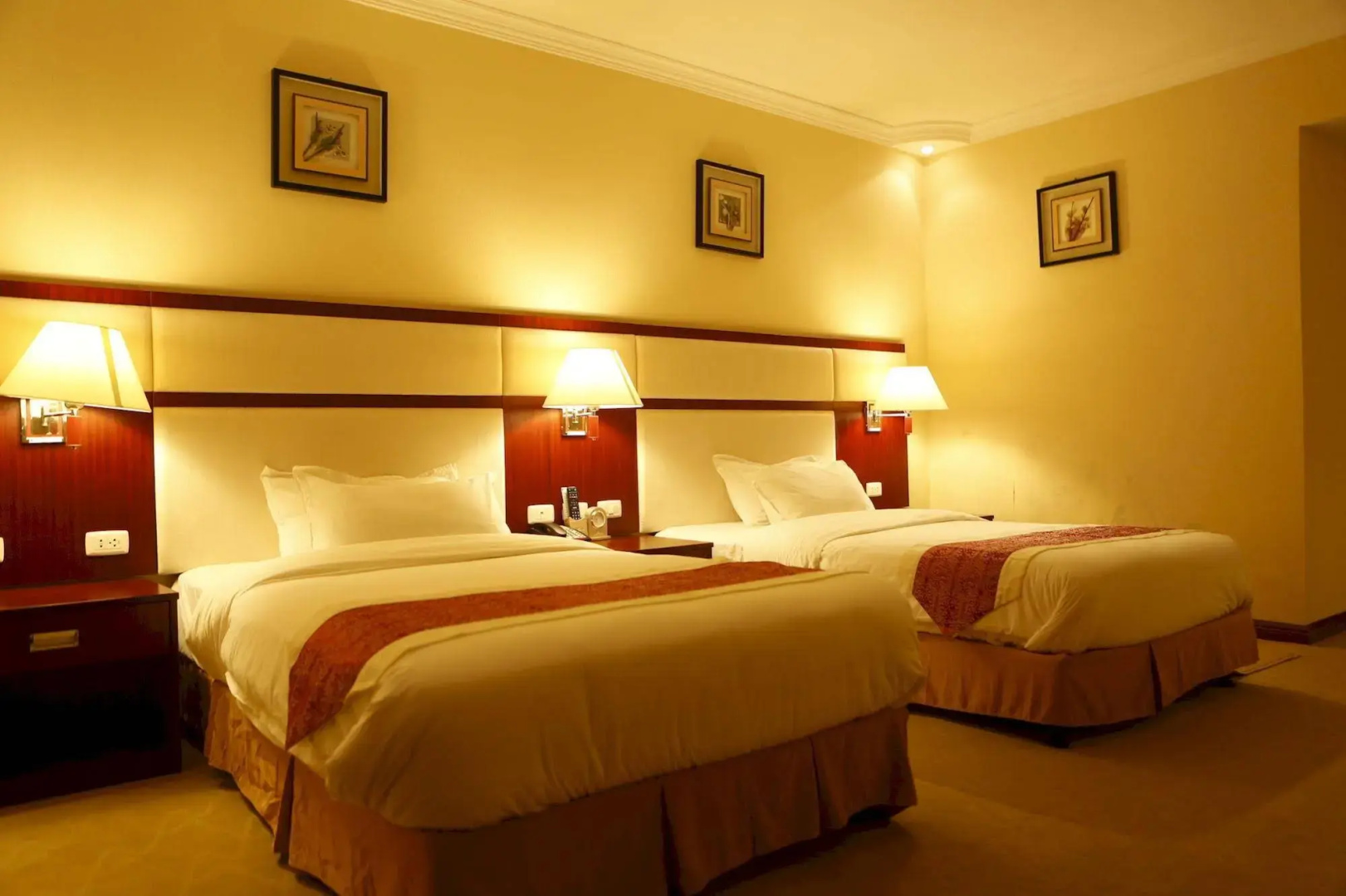 Planet Hotel