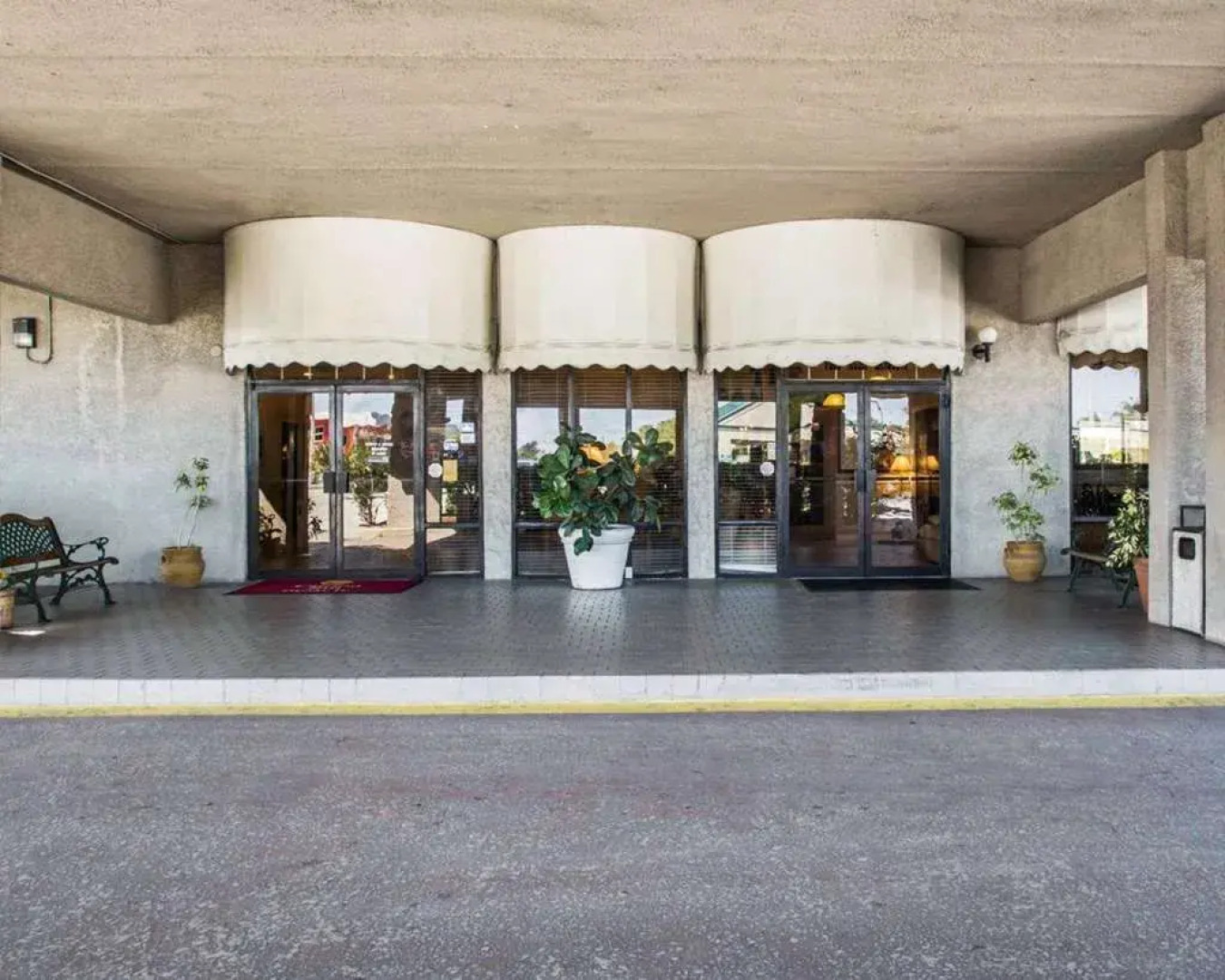 Days Inn by Wyndham Stuart