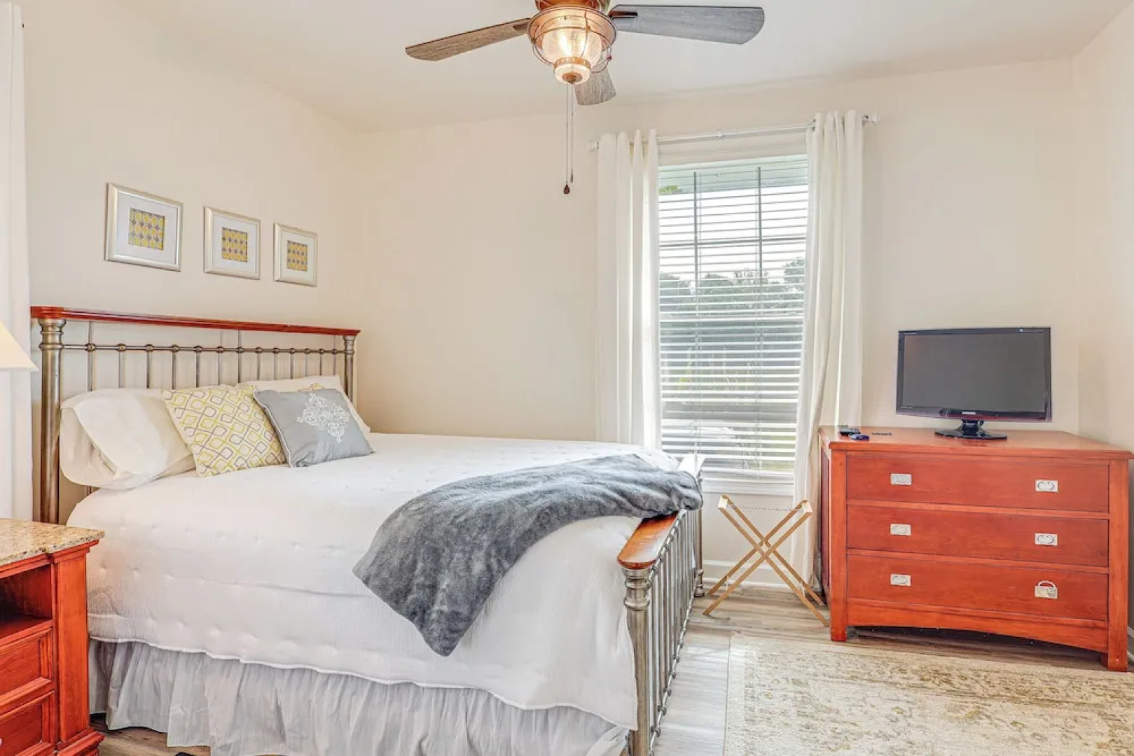 Pensacola Home on 1 Acre w/ Large Yard & Grill!