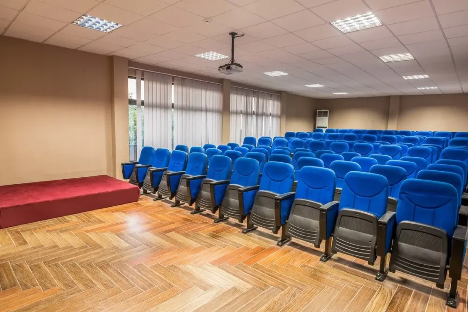 City Escape Hotel Prampram