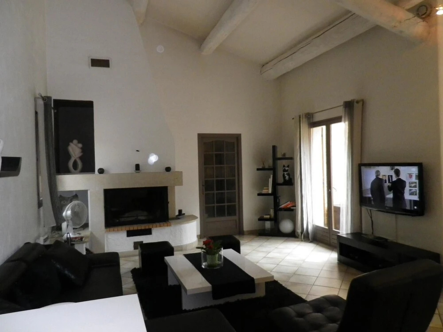 Villa With 3 Bedrooms in Taillades, With Wonderful Mountain View, Priv