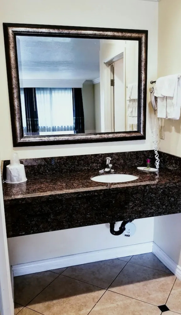 Super 8 By Wyndham Cypress Buena Park Area