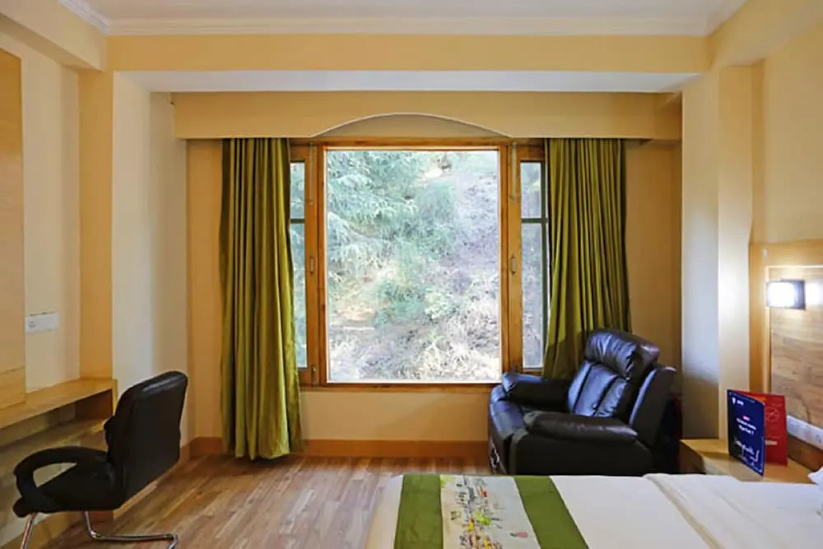 Goroomgo Sun Shine Regency Shimla