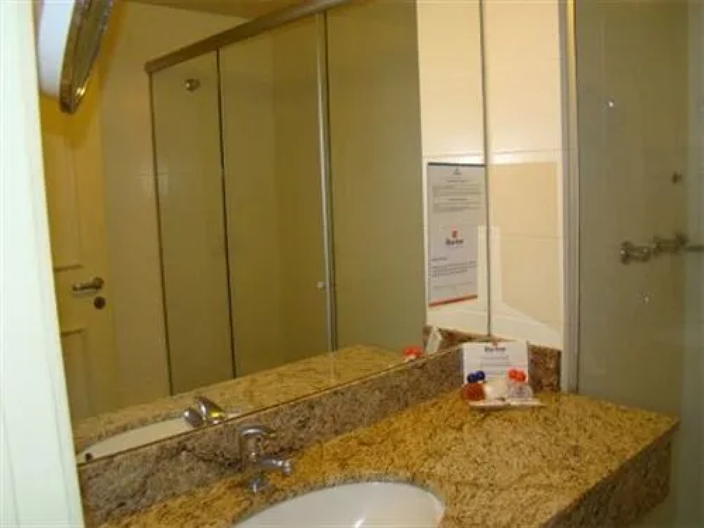 Harbor Regent Suites